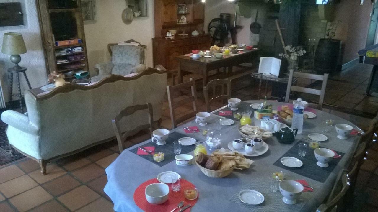 Pouilly-sous-Charlieu Aux Ronzieres Bed & Breakfast エクステリア 写真